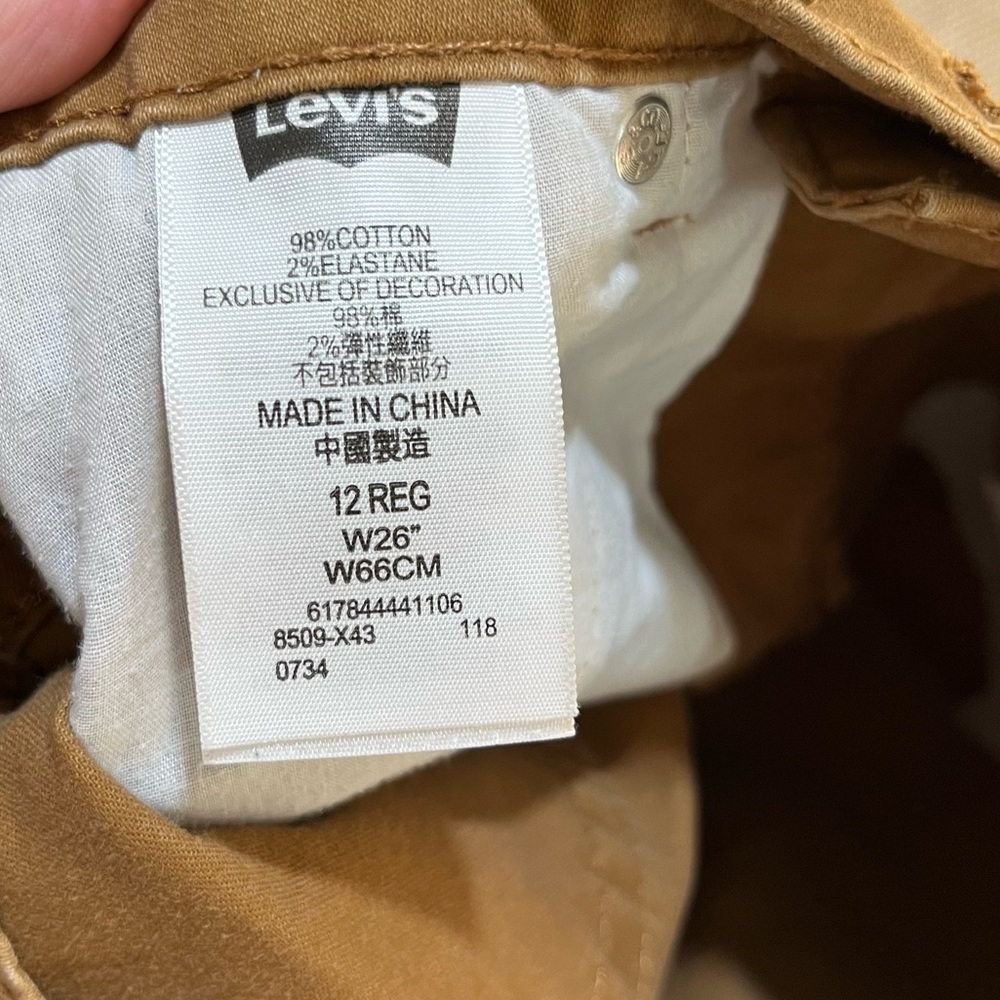 Size 12 Levi’s Shorts/Carter’s T Shirt - Picture 4 of 7
